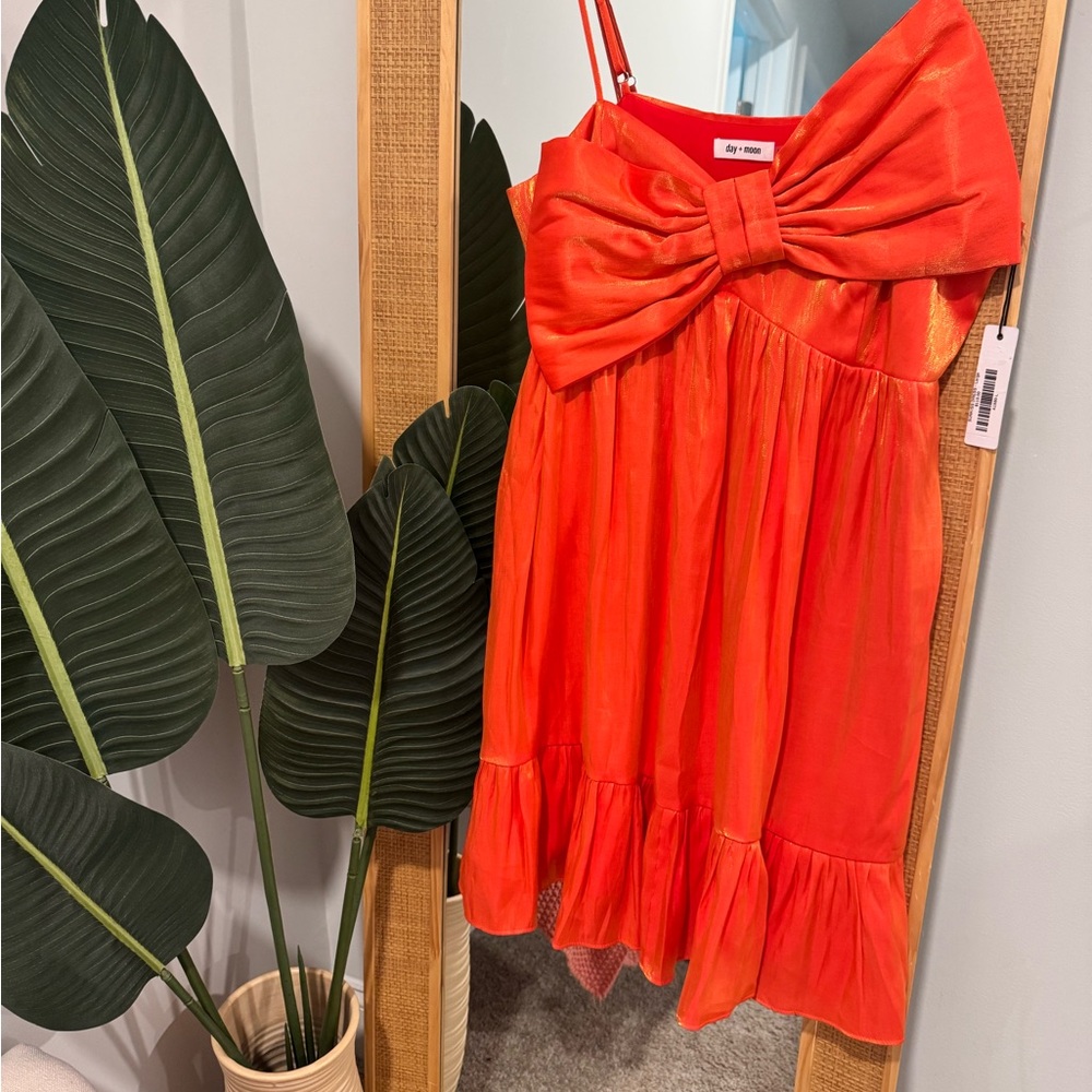 SUNKISS BOW DRESS